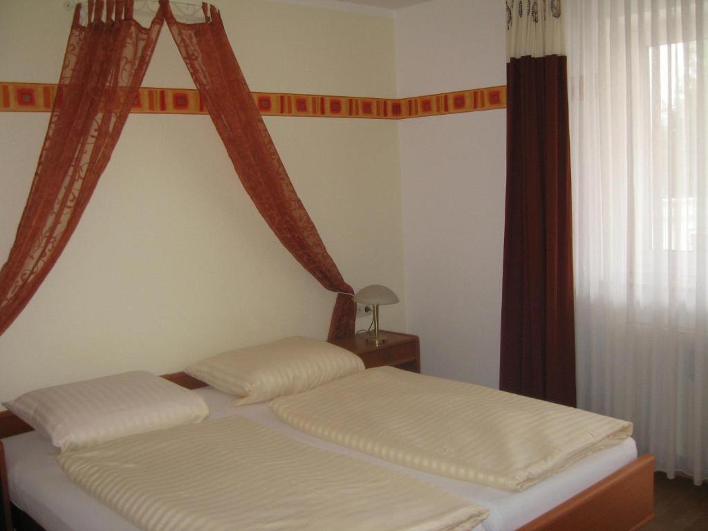Hotel Alt-Holzhausen Bad Pyrmont Cameră foto