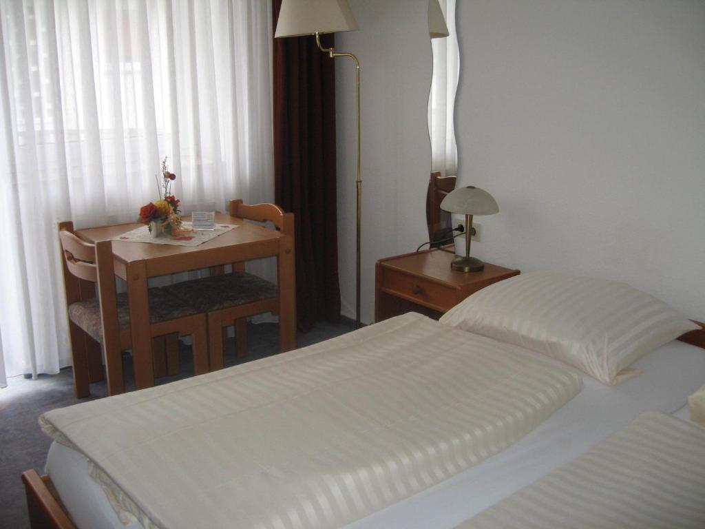 Hotel Alt-Holzhausen Bad Pyrmont Cameră foto